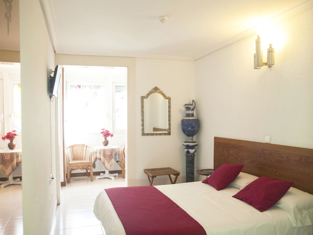 Imagen de la habitación del Hotel Dato 2. Foto 9