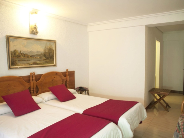 Imagen de la habitación del Hotel Dato 2. Foto 10