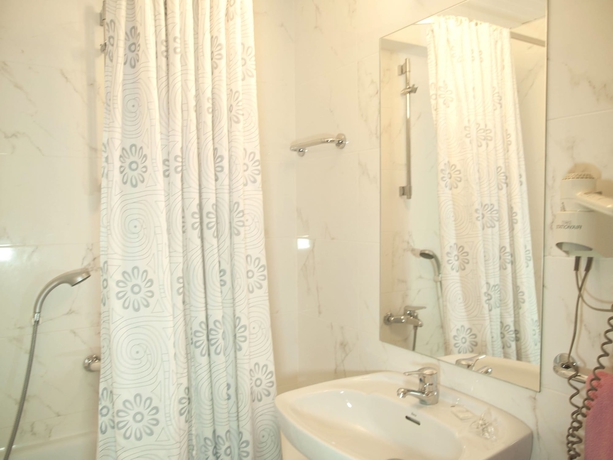 Imagen de la habitación del Hotel Dato 2. Foto 16