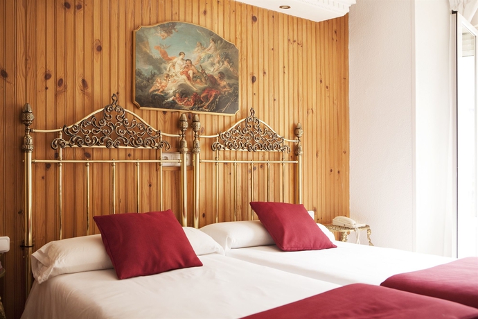 Imagen de la habitación del Hotel Dato. Foto 5