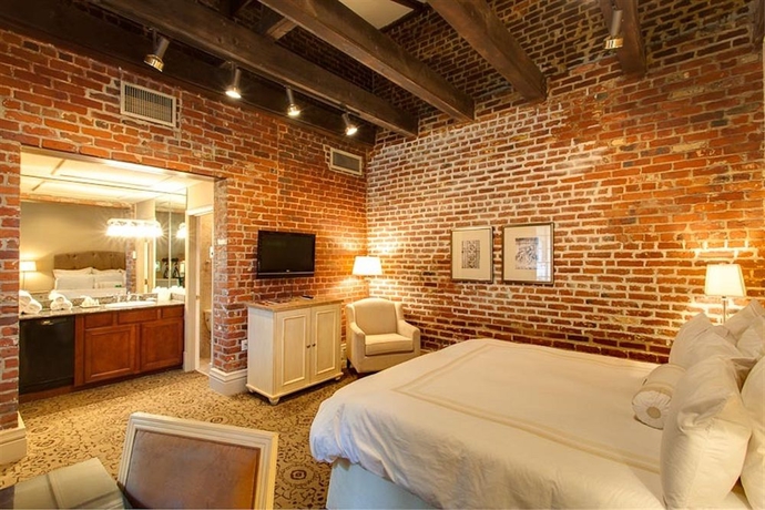 Imagen de la habitación del Hotel Dauphine Orleans. Foto 4