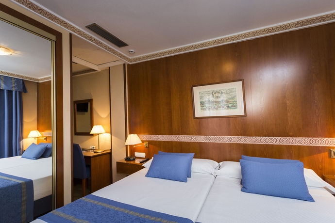 Imagen de la habitación del Hotel Dauro Premier. Foto 7