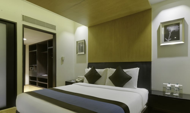 Imagen de la habitación del Hotel Davanam Sarovar Portico Suites Bengaluru. Foto 5
