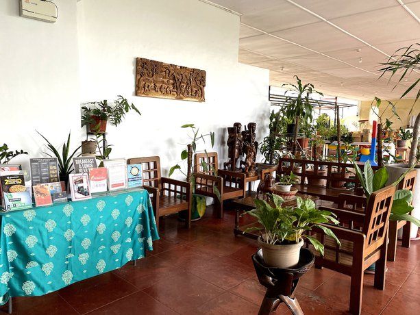 Imagen de los interiores del Hotel Davao Airport View. Foto 19