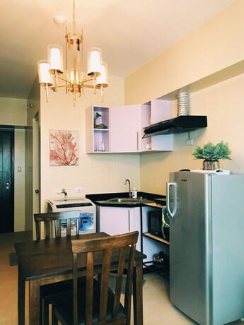 Imagen de la habitación del Hotel Davao Boutique Condos. Foto 20