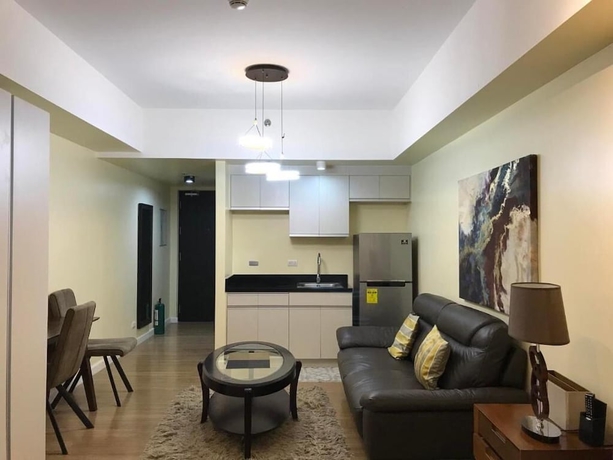 Imagen de la habitación del Hotel Davao Central Suites. Foto 13