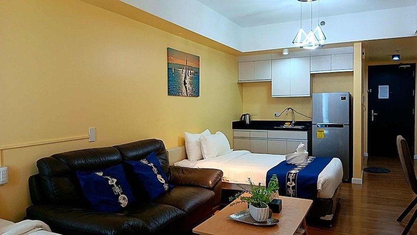 Imagen de la habitación del Hotel Davao Central Suites. Foto 14
