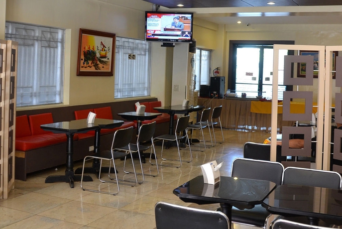 Imagen del bar/restaurante del Hotel Davao Royal Suites and Residences. Foto 1