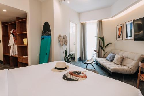Imagen general del Hotel Dave by the Beach Loutraki. Foto 4