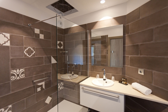 Imagen de la habitación del Hotel Davia. Foto 12