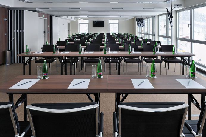 Imagen de la piscina del Hotel Davídek. Foto 16