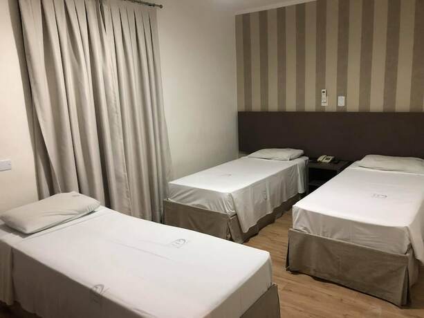 Imagen de la habitación del Hotel David Plaza. Foto 15