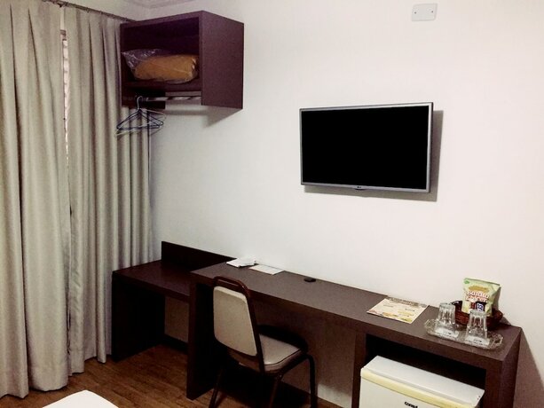 Imagen de la habitación del Hotel David Plaza. Foto 16