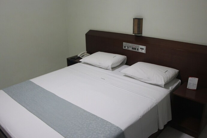 Imagen de la habitación del Hotel David Plaza. Foto 18