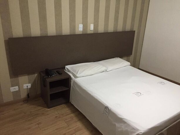 Imagen de la habitación del Hotel David Plaza. Foto 19