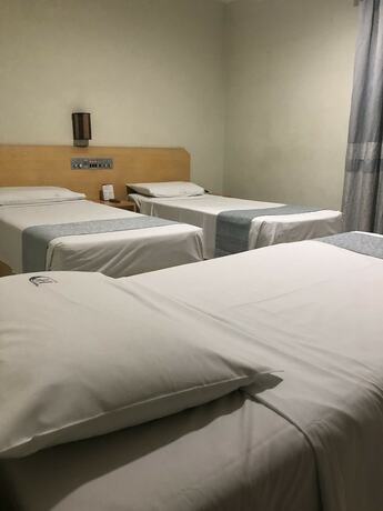 Imagen de la habitación del Hotel David Plaza. Foto 22