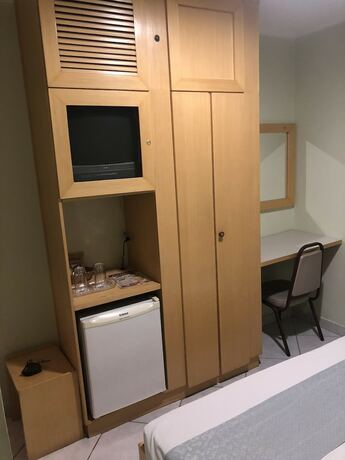 Imagen de la habitación del Hotel David Plaza. Foto 30