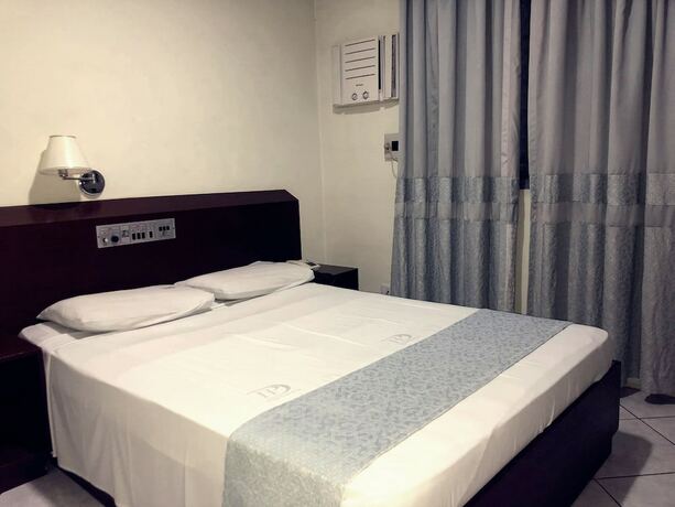 Imagen de la habitación del Hotel David Plaza. Foto 38