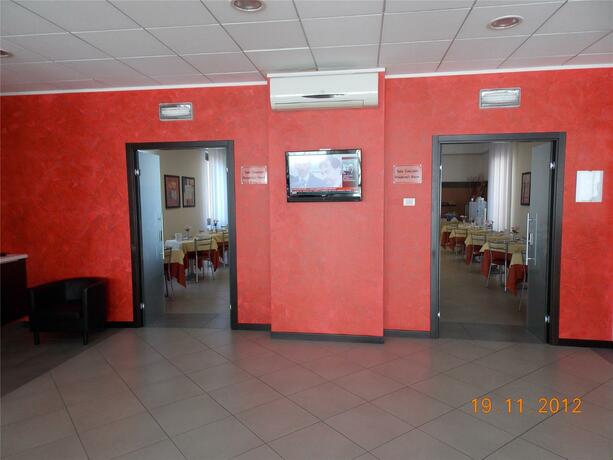 Imagen general del Hotel David, Sesto Calende. Foto 13