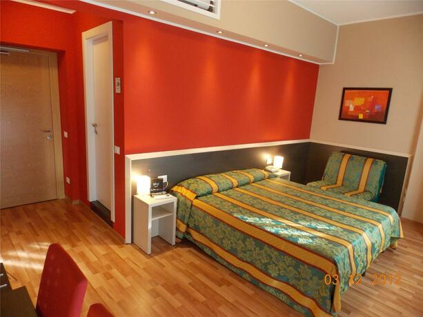 Imagen general del Hotel David, Sesto Calende. Foto 21