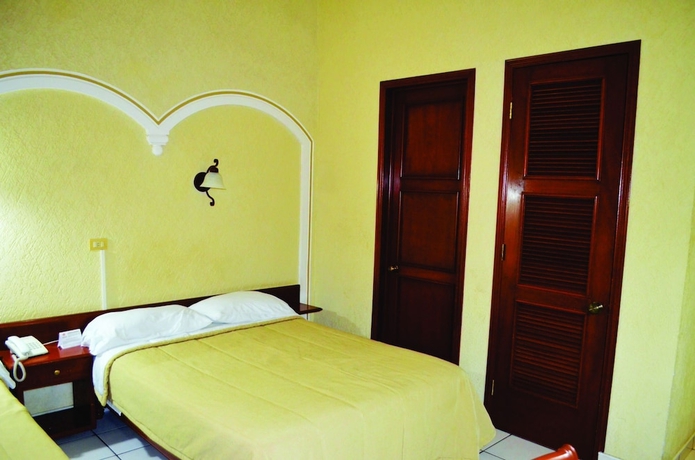 Imagen de la habitación del Hotel Davimar. Foto 12