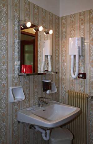 Imagen de la habitación del Hotel Davost. Foto 3