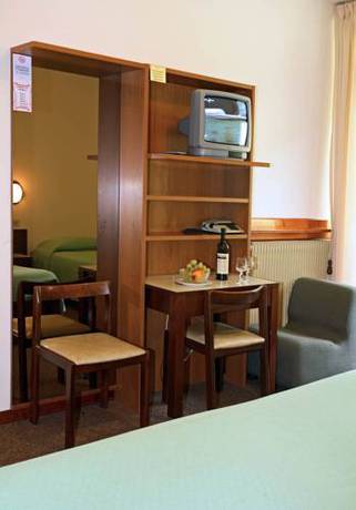 Imagen de la habitación del Hotel Davost. Foto 5