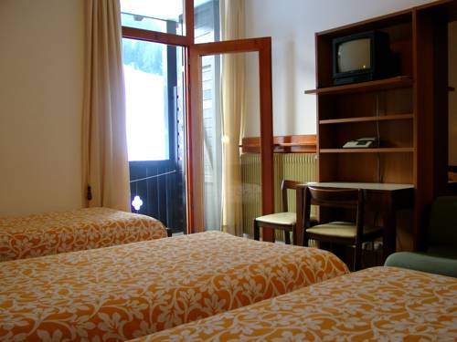 Imagen de la habitación del Hotel Davost. Foto 14