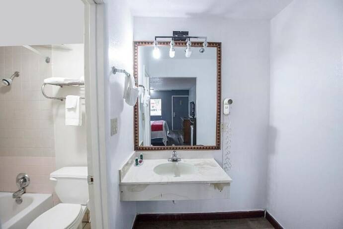 Imagen general del Hotel Day Lite Inn. Foto 13