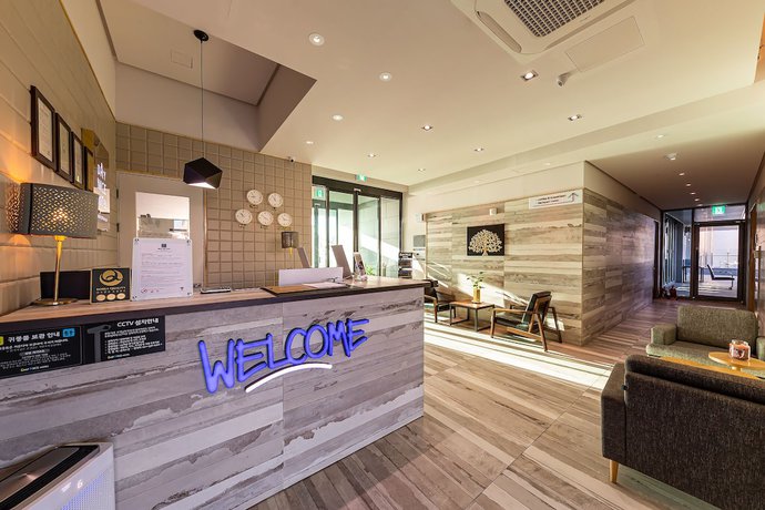 Imagen de los interiores del Hotel Day Nice. Foto 16