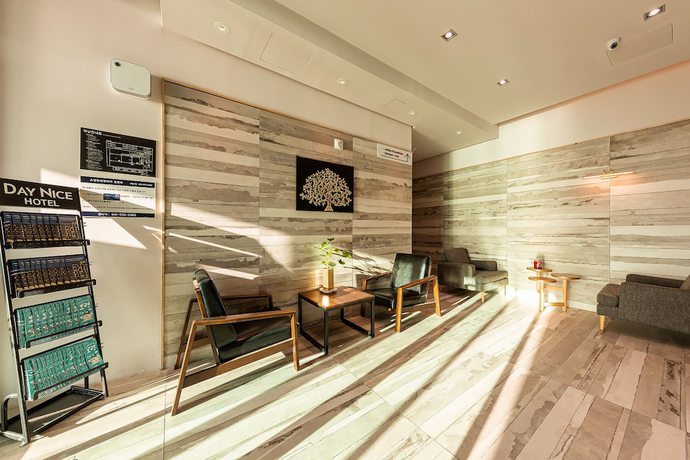 Imagen de los interiores del Hotel Day Nice. Foto 17