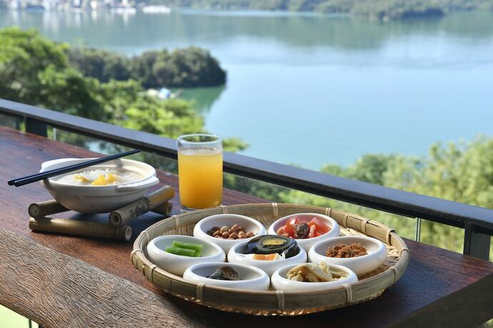 Imagen del bar/restaurante del Hotel Day Plus Sun Moon Lake. Foto 8