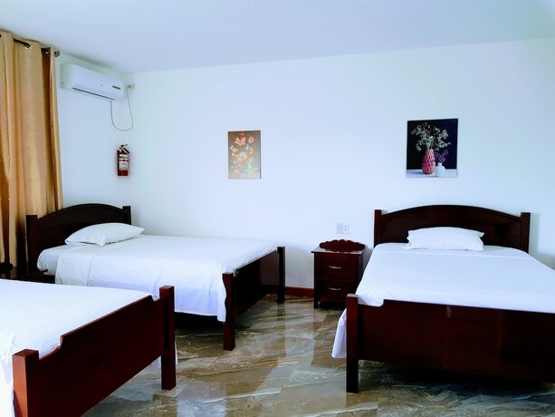Imagen de la habitación del Hotel Day and Night. Foto 13