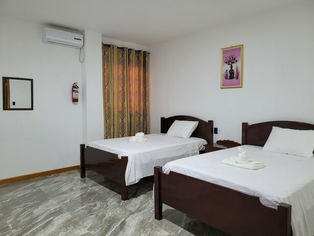 Imagen general del Hotel Day and Night. Foto 8