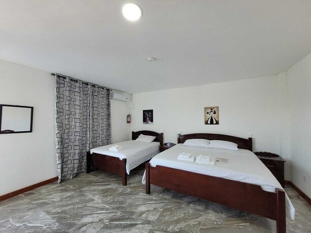 Imagen de la habitación del Hotel Day and Night. Foto 19