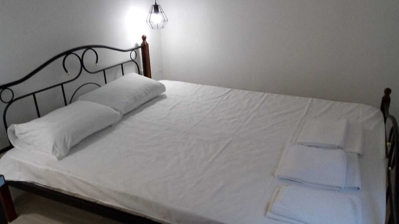 Imagen de la habitación del Hotel Day-Night. Foto 6