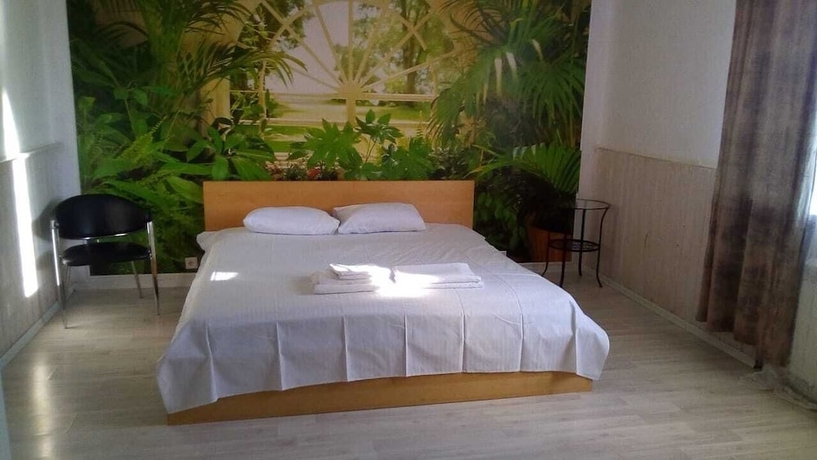 Imagen de la habitación del Hotel Day-Night. Foto 11