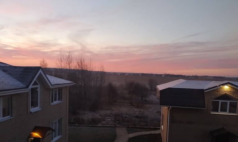 Imagen de la habitación del Hotel Day-Night. Foto 17