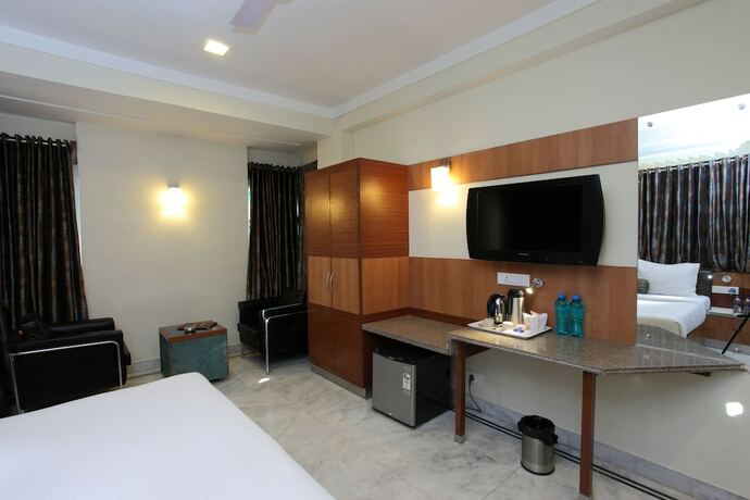 Imagen de la habitación del Hotel Dayal. Foto 17