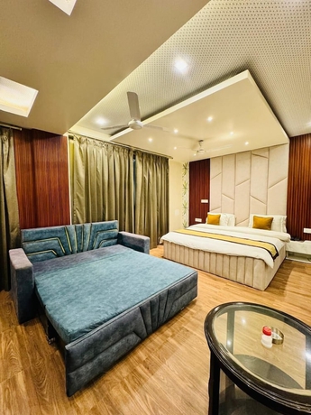 Imagen de la habitación del Hotel Dayal Regency. Foto 7