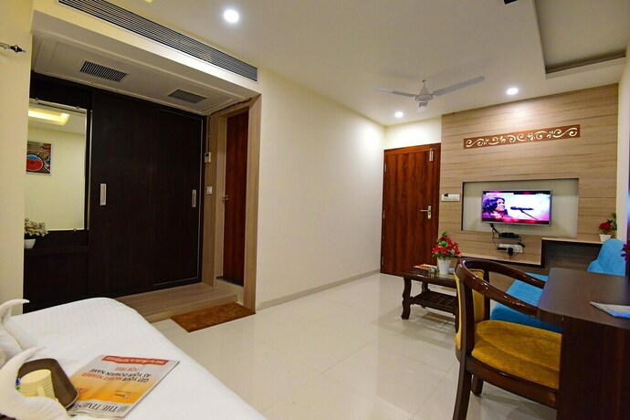 Imagen de la habitación del Hotel Dayal Shree Paradise. Foto 23