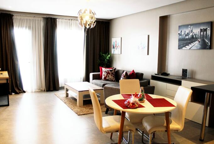 Imagen general del Hotel Dayet Ifrah by Rent Inn. Foto 8