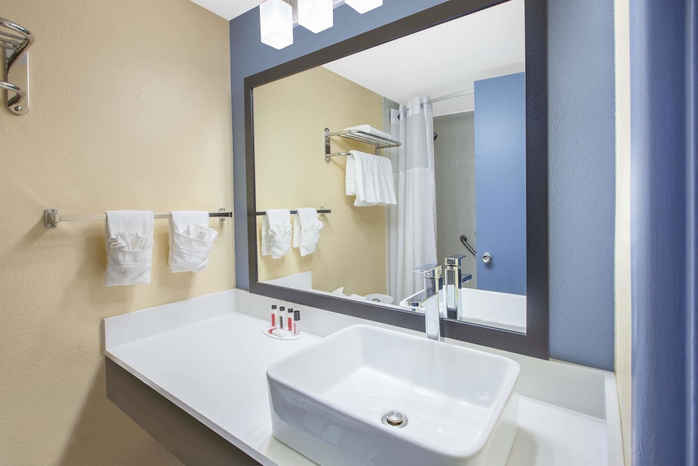 Imagen de la habitación del Hotel Days By Wyndham Grand Rapids Near Downtown. Foto 3