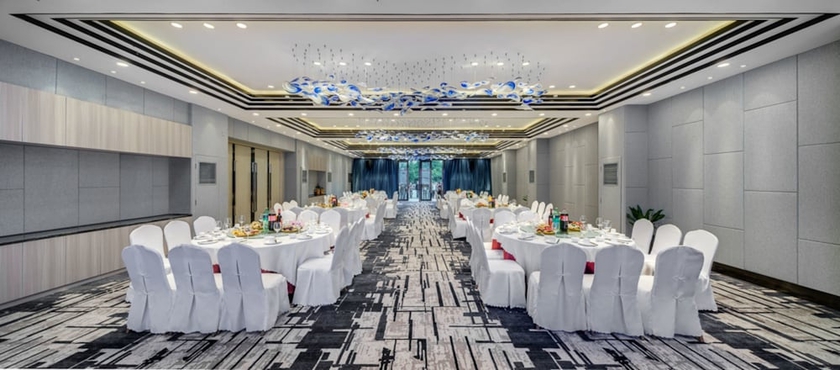 Imagen del bar/restaurante del Hotel Days By Wyndham Guangzhou Hantian. Foto 4