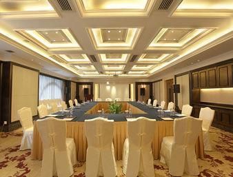 Imagen de los interiores del Hotel Days By Wyndham Logan City Huizhou. Foto 10