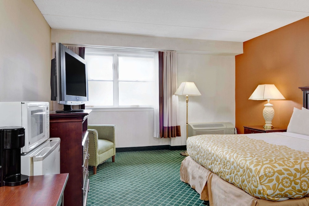 Imagen de la habitación del Hotel Days By Wyndham Methuen Ma Conference Center. Foto 6