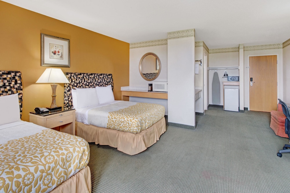 Imagen de la habitación del Hotel Days By Wyndham Methuen Ma Conference Center. Foto 9