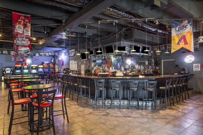 Imagen del bar/restaurante del Hotel Days By Wyndham Peoria Glendale Area. Foto 2