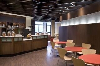Imagen del bar/restaurante del Hotel Days Hotel & Conference Center Toronto Don Valley. Foto 2