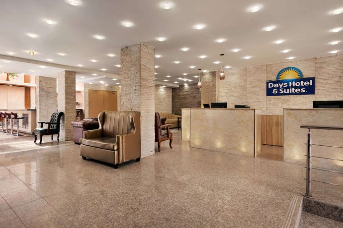 Imagen de los interiores del Hotel Days Hotel and Suites Dakar. Foto 18